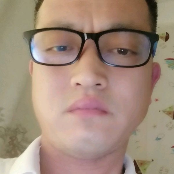 紧张拾忆碧影的照片