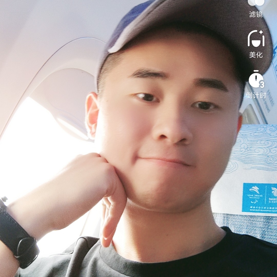 单单单眼皮先生的照片