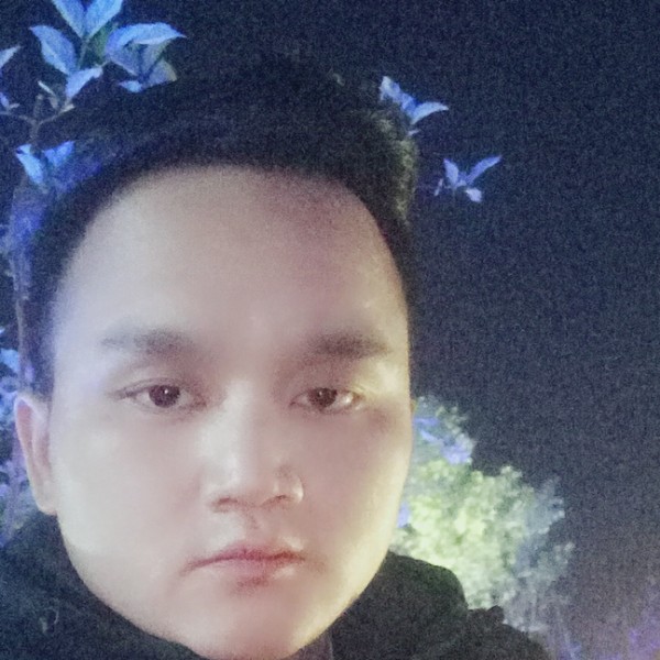 魁梧苦恋大侠的照片