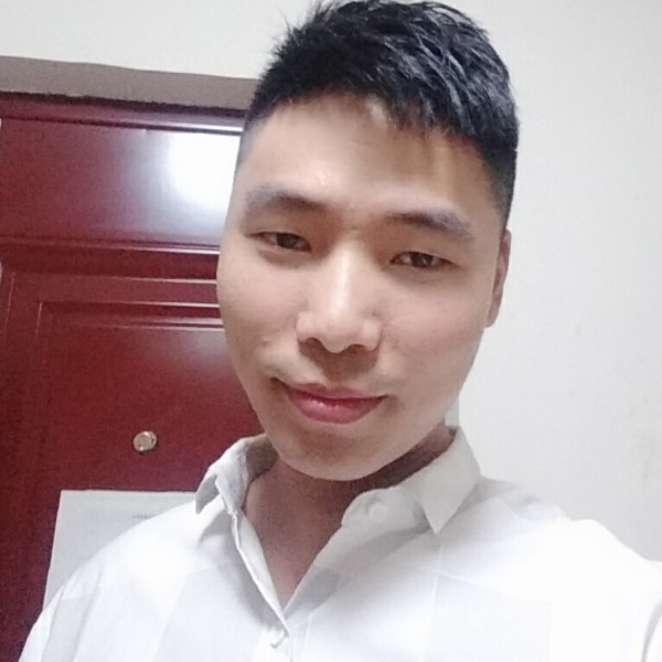 独寂方钢笔的照片
