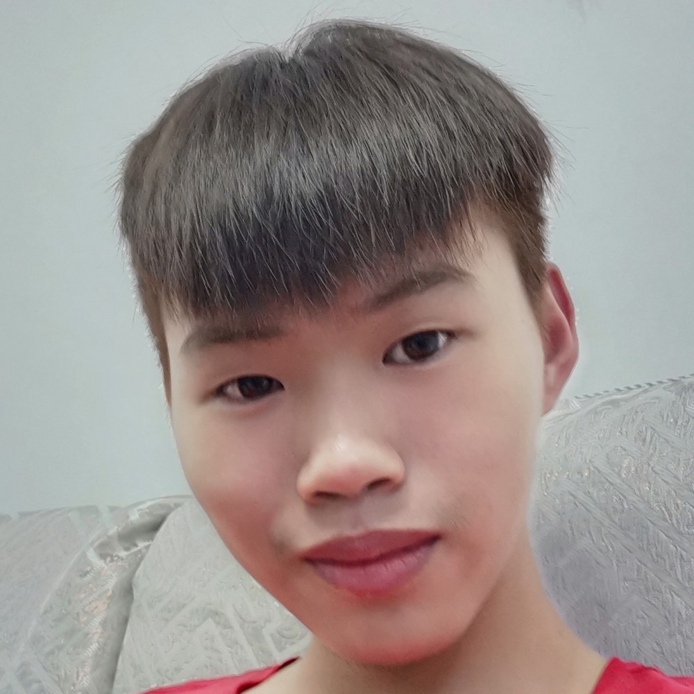 无辜拿日记本的照片