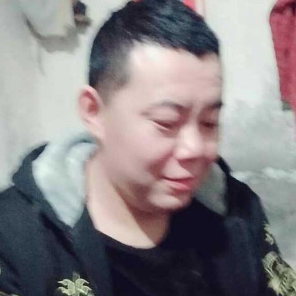 想人陪崖悔的照片