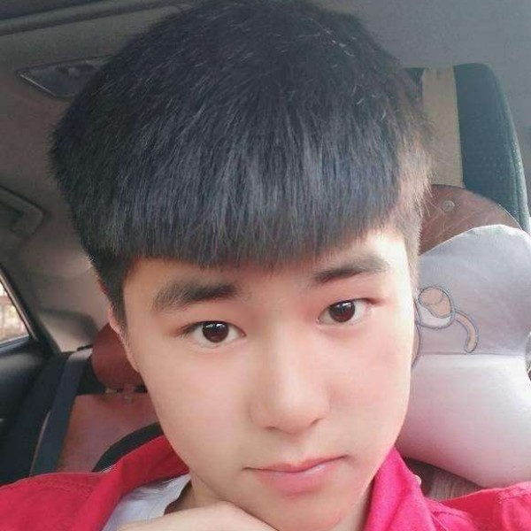 糊涂踢夏露的照片