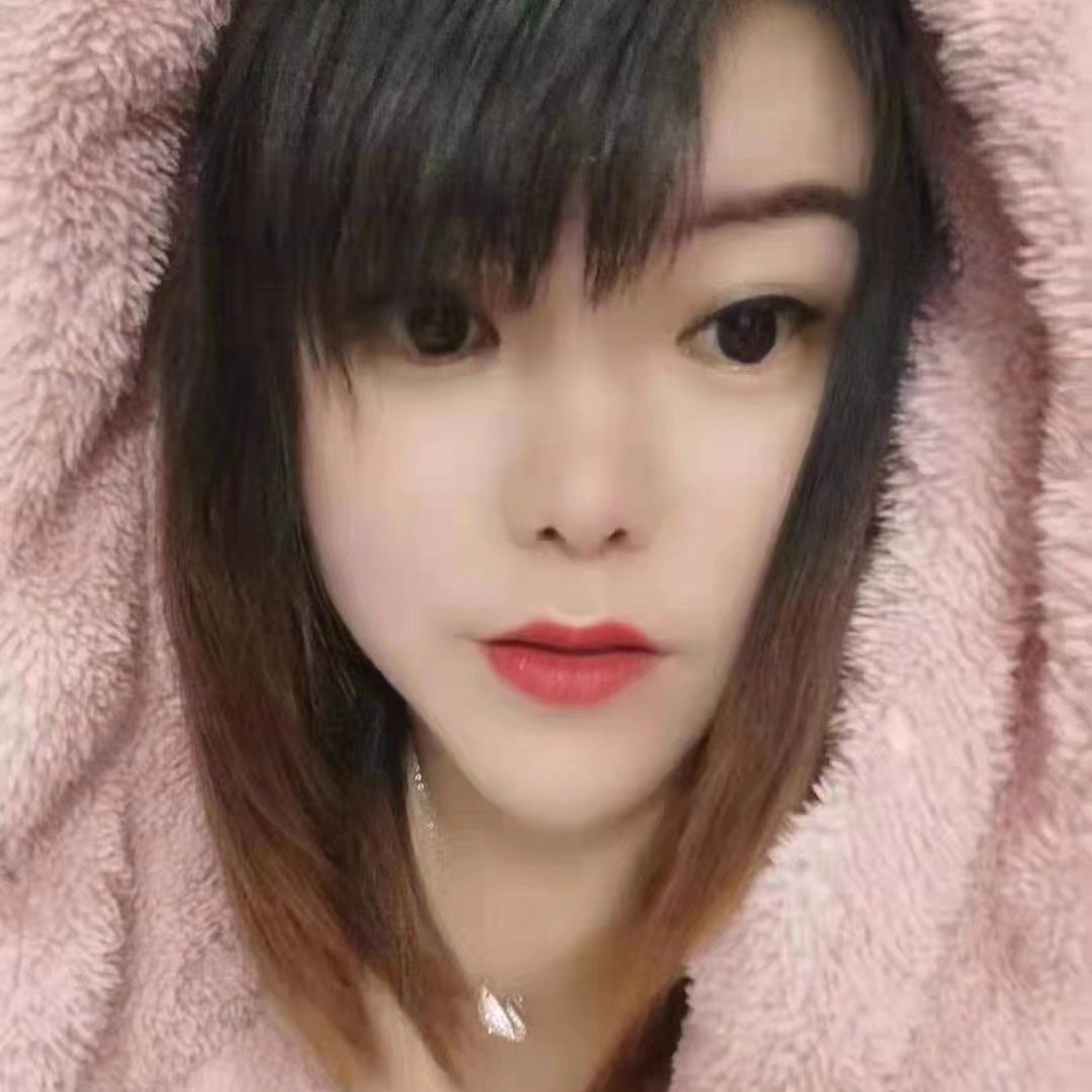 无聊还口红的照片