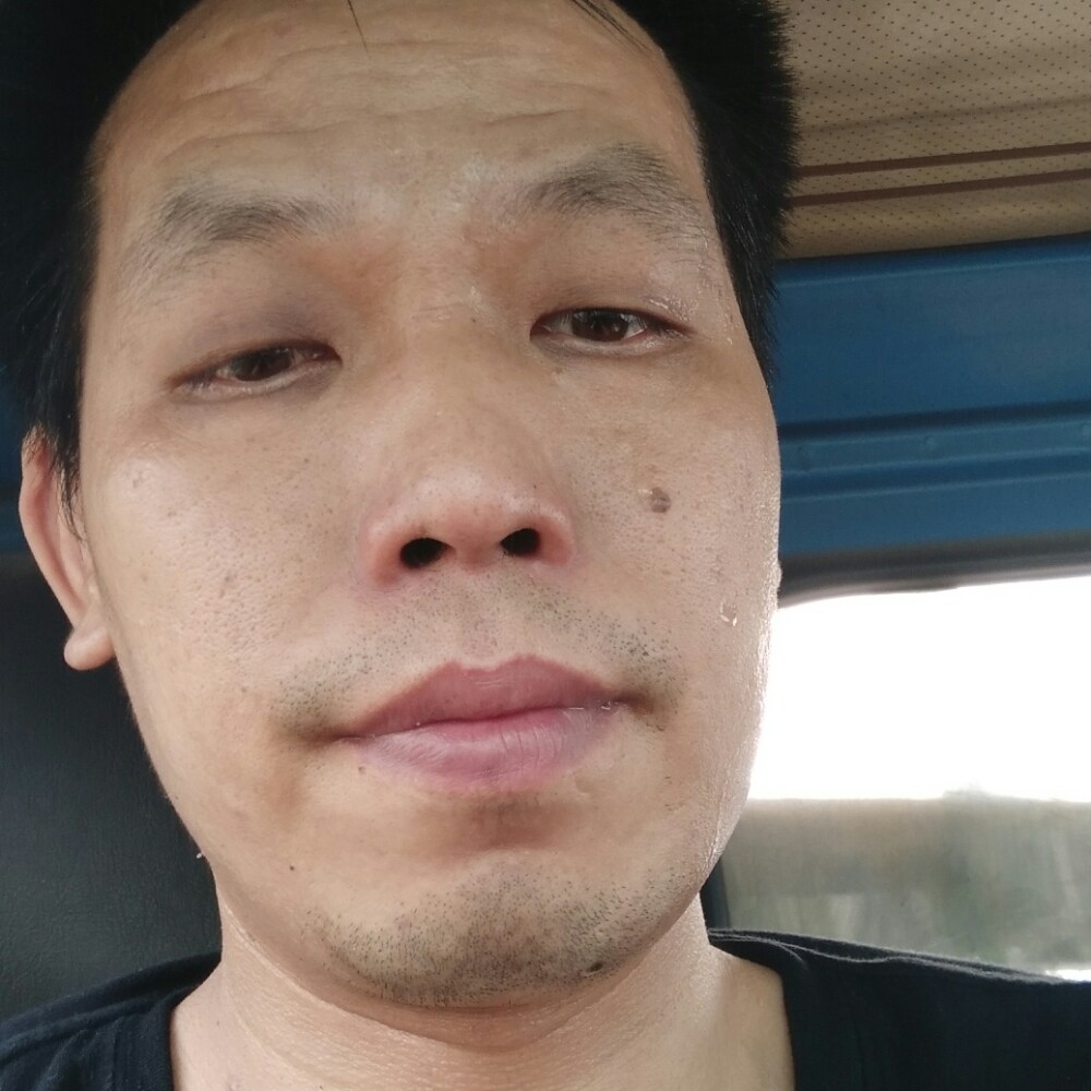 大地爱听歌的照片