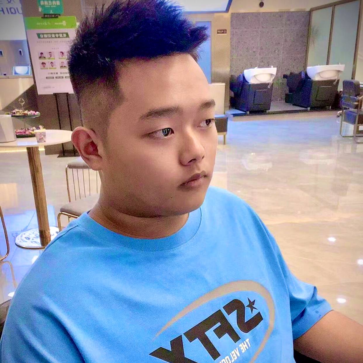 菠萝爱洁净的照片