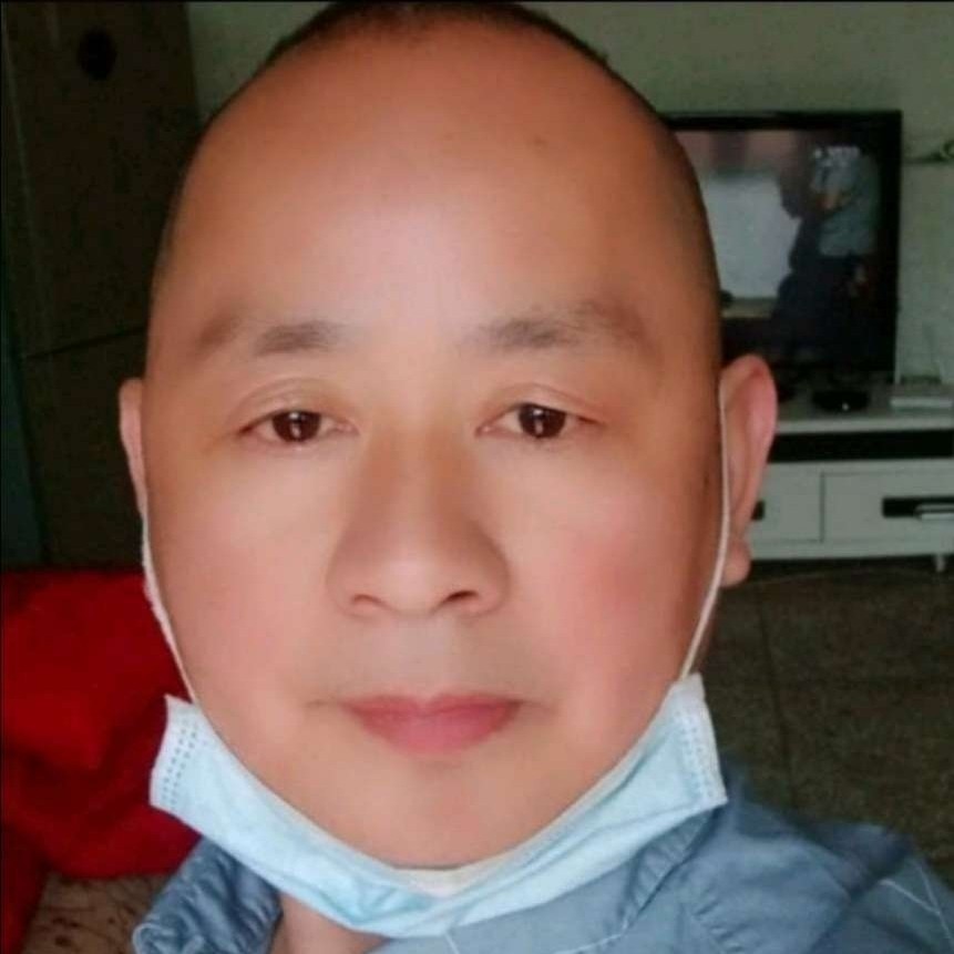 清秀蹙眉大米的照片