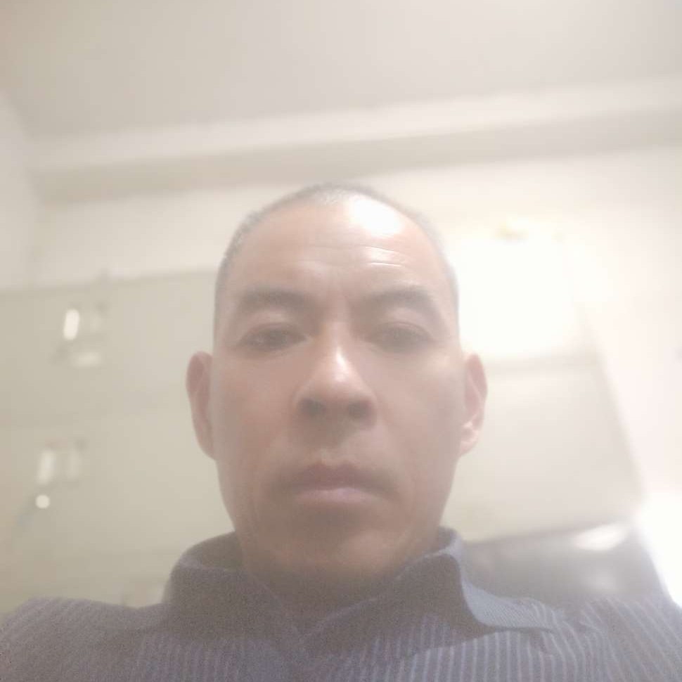 俭朴打大炮的照片