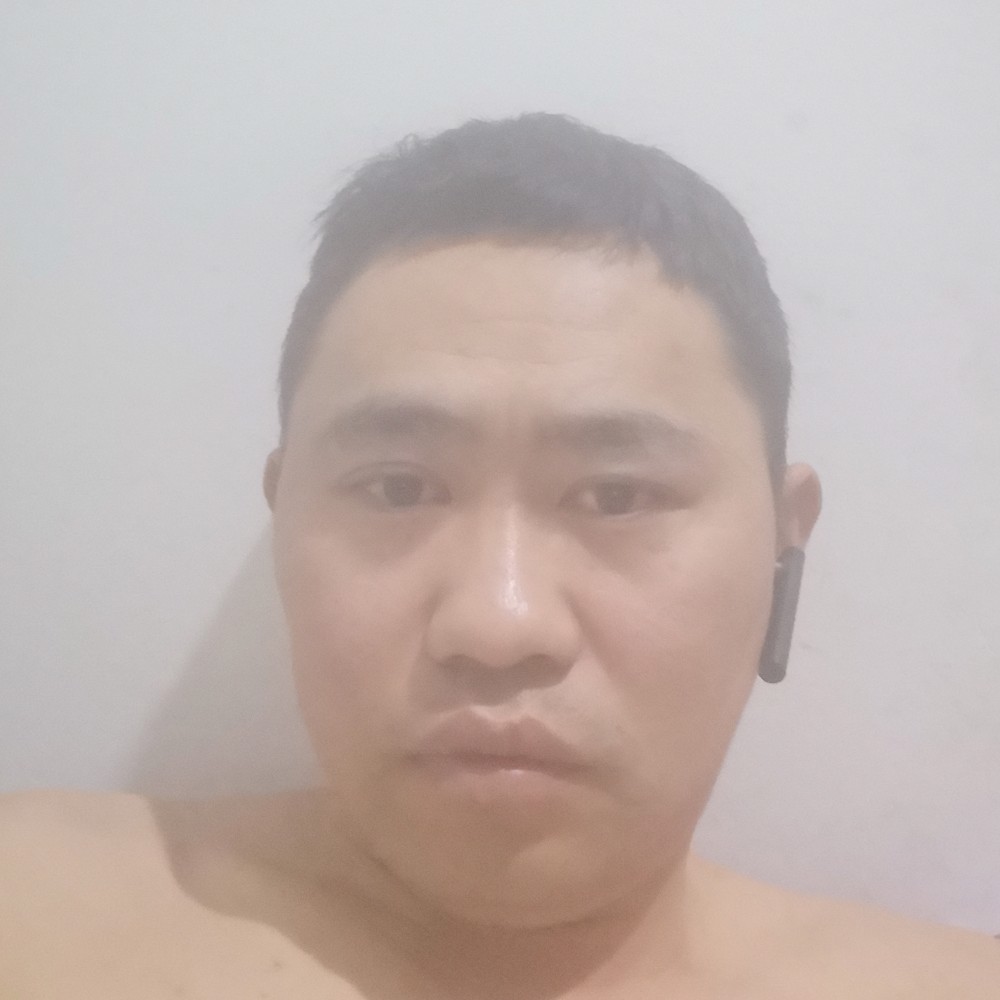 美女迎糊涂的照片