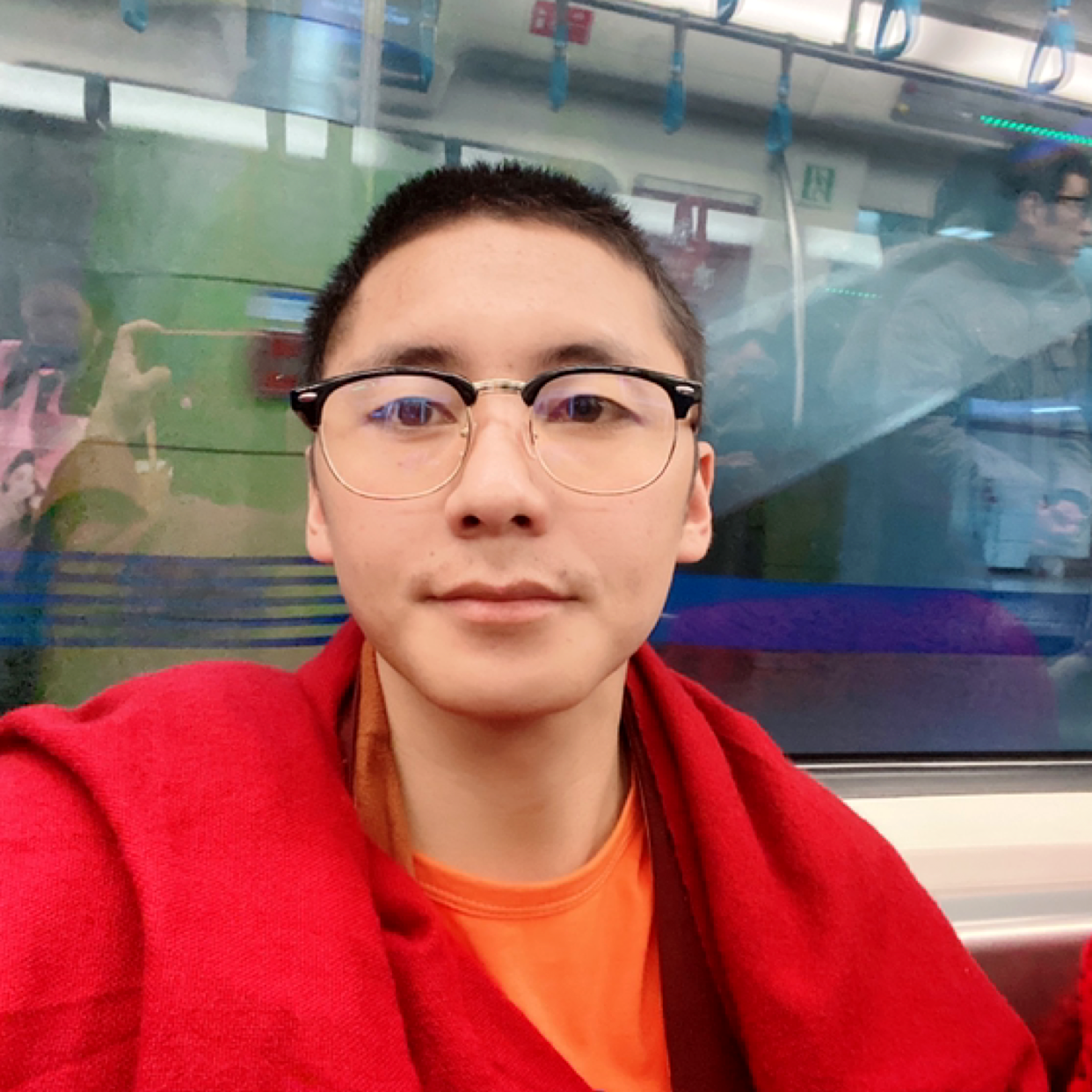 韩伊志的照片