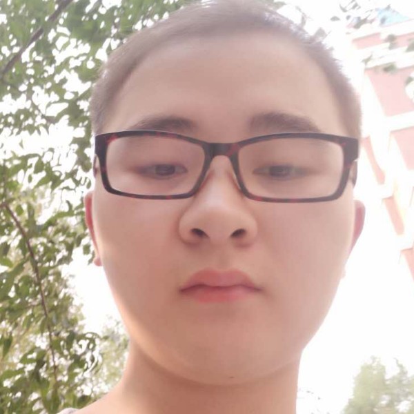 嘟嘟嘟哒哒哒的照片