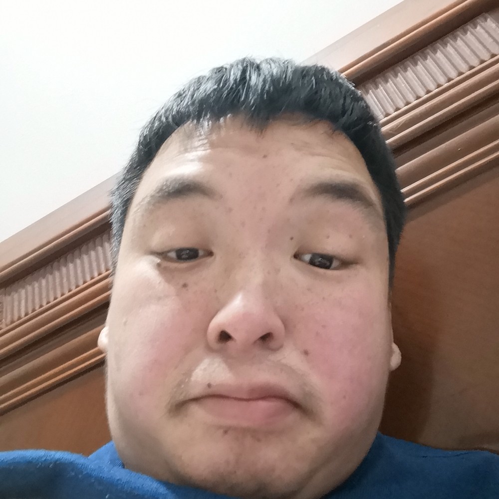 陶醉挽手醉月的照片