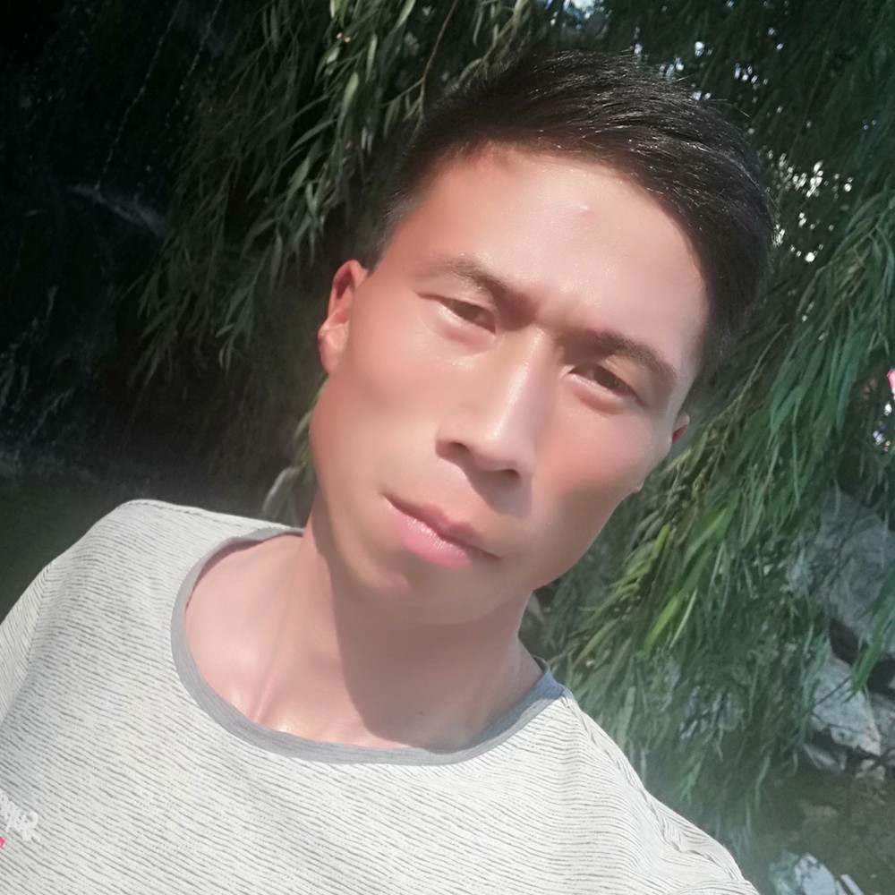 蓝天呆萌的照片