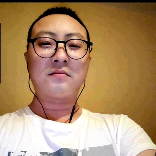 碧影愿欣喜的照片