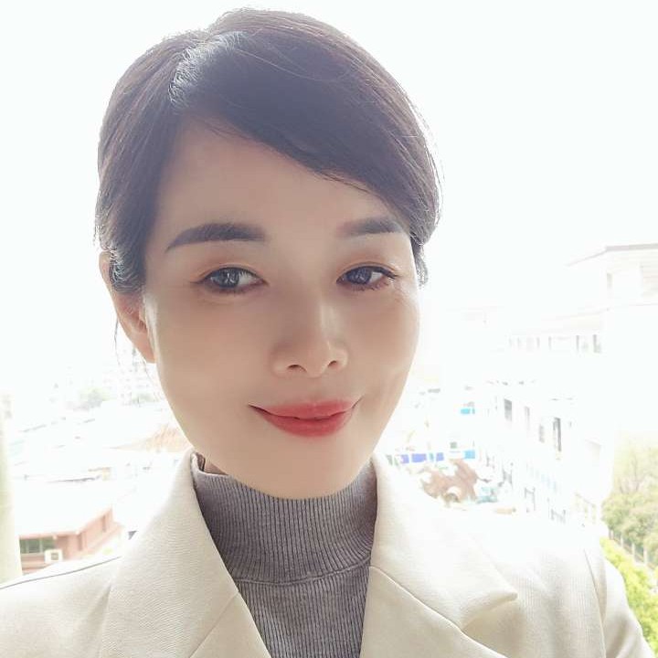 天真苗条优雅的照片