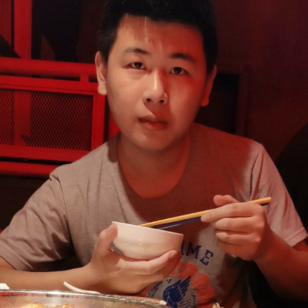 明月醉长空的照片