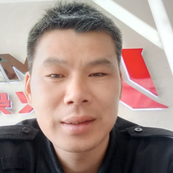 随风漂流。的照片
