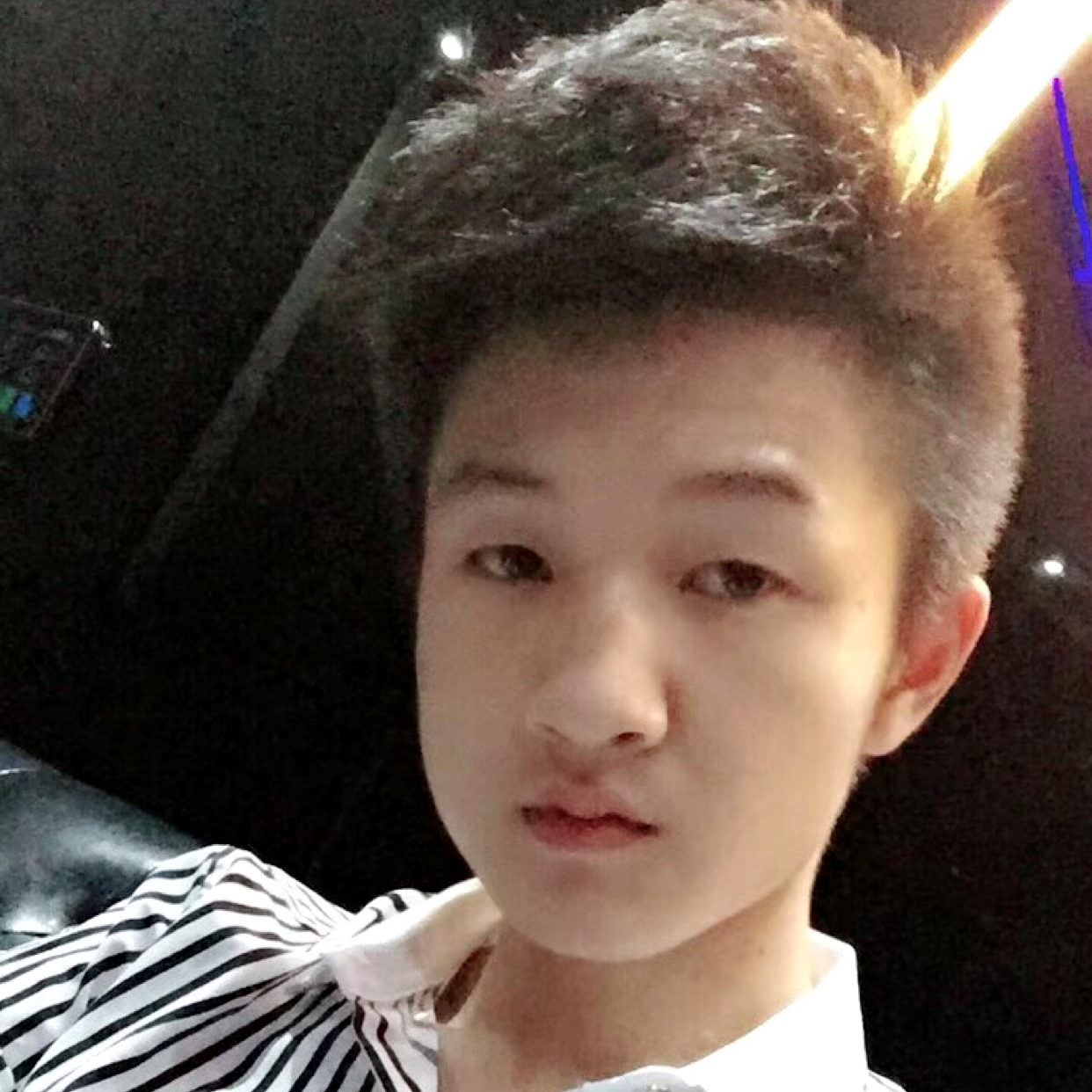 情话深拥无情的照片