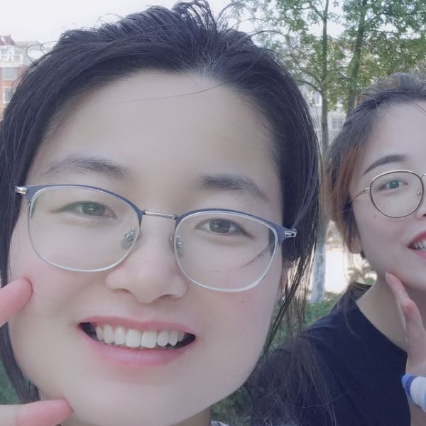 机灵爱金毛的照片