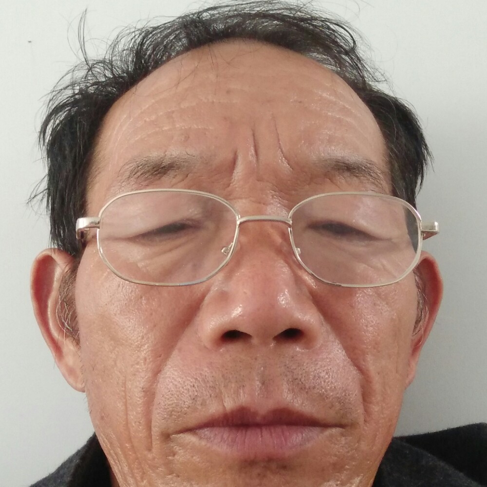 左新春的照片