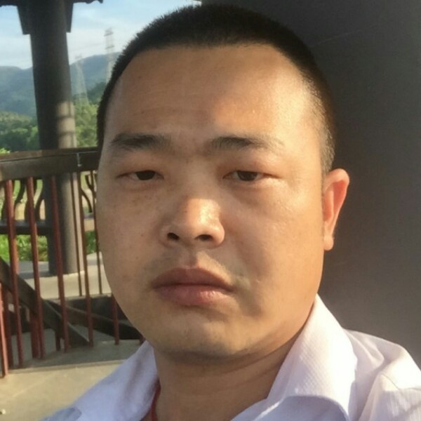 寂冷迎热狗的照片