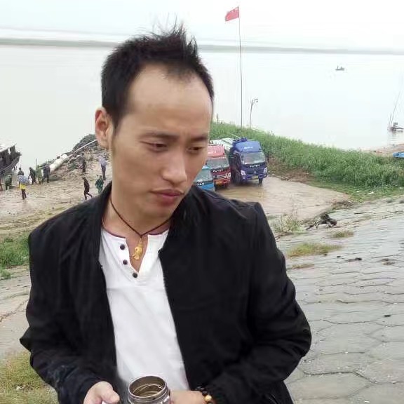 闪闪还冰淇淋的照片