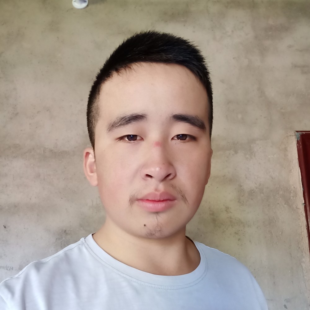 晨曦刻苦，，的照片