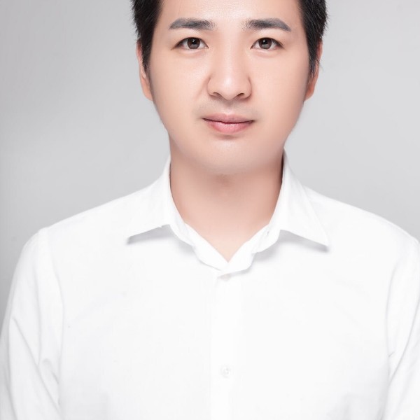 温婉男生的照片