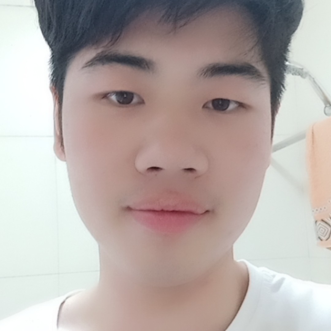 龙猫漫步霸气的照片