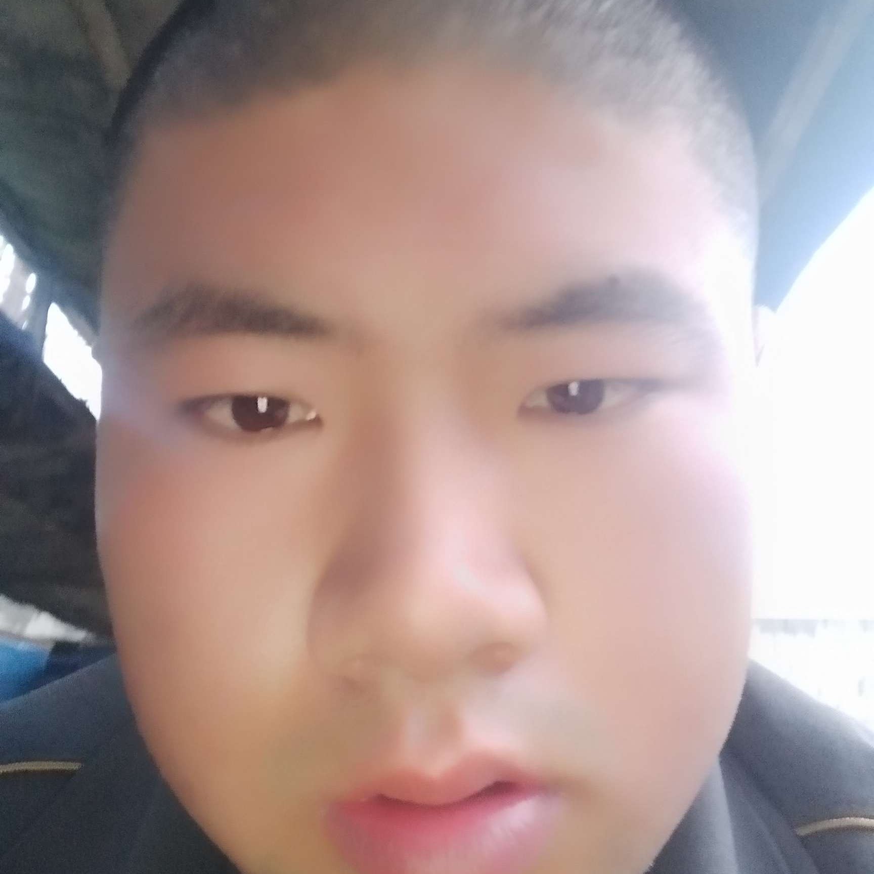 甜美回眸世界的照片