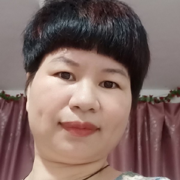 云朵笑年轻的照片