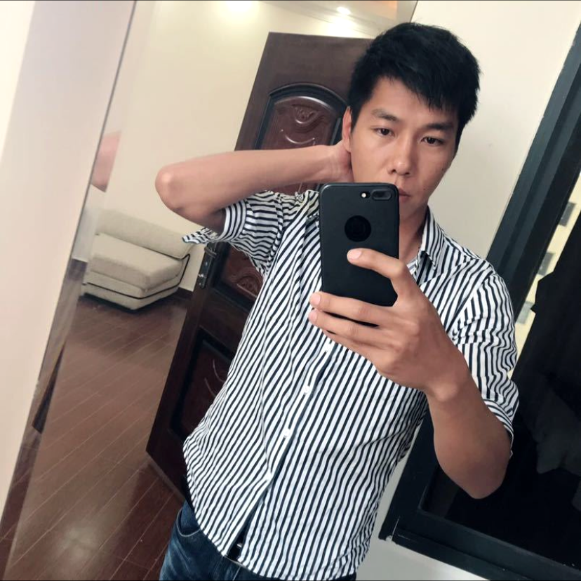 深情的居易的照片