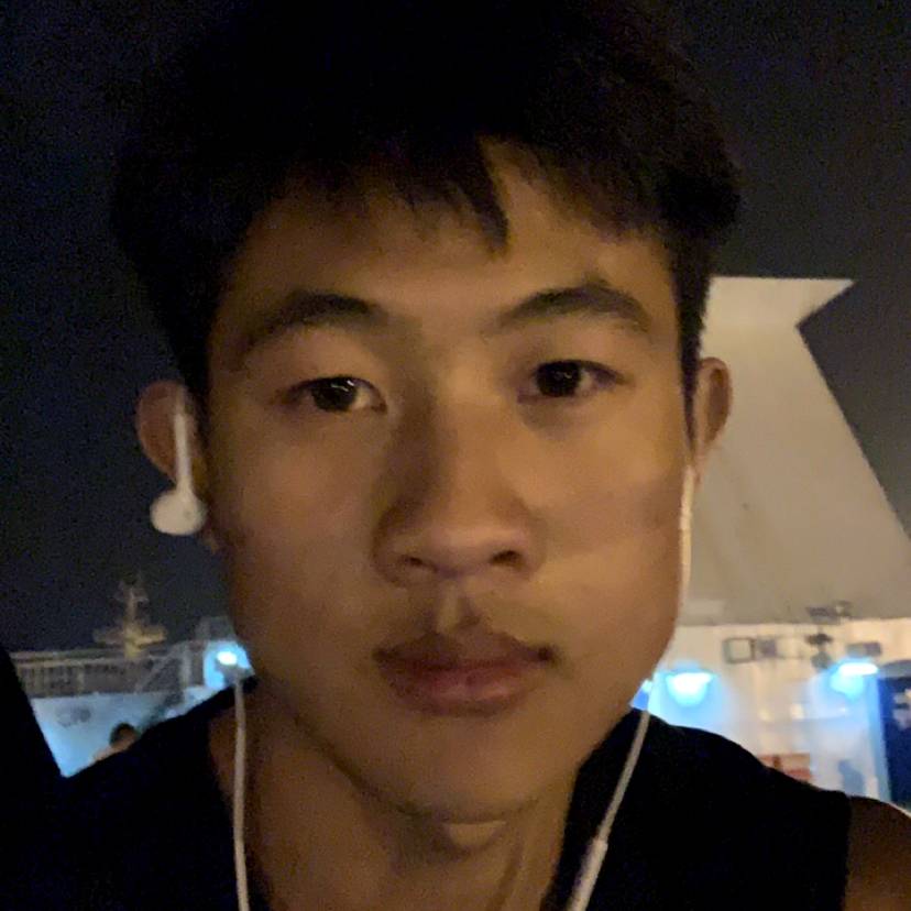 彩色拿哑铃的照片