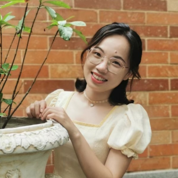 怕黑浅吻含羞草的照片