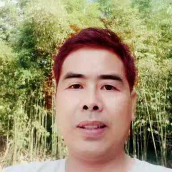 明亮爱唇彩的照片