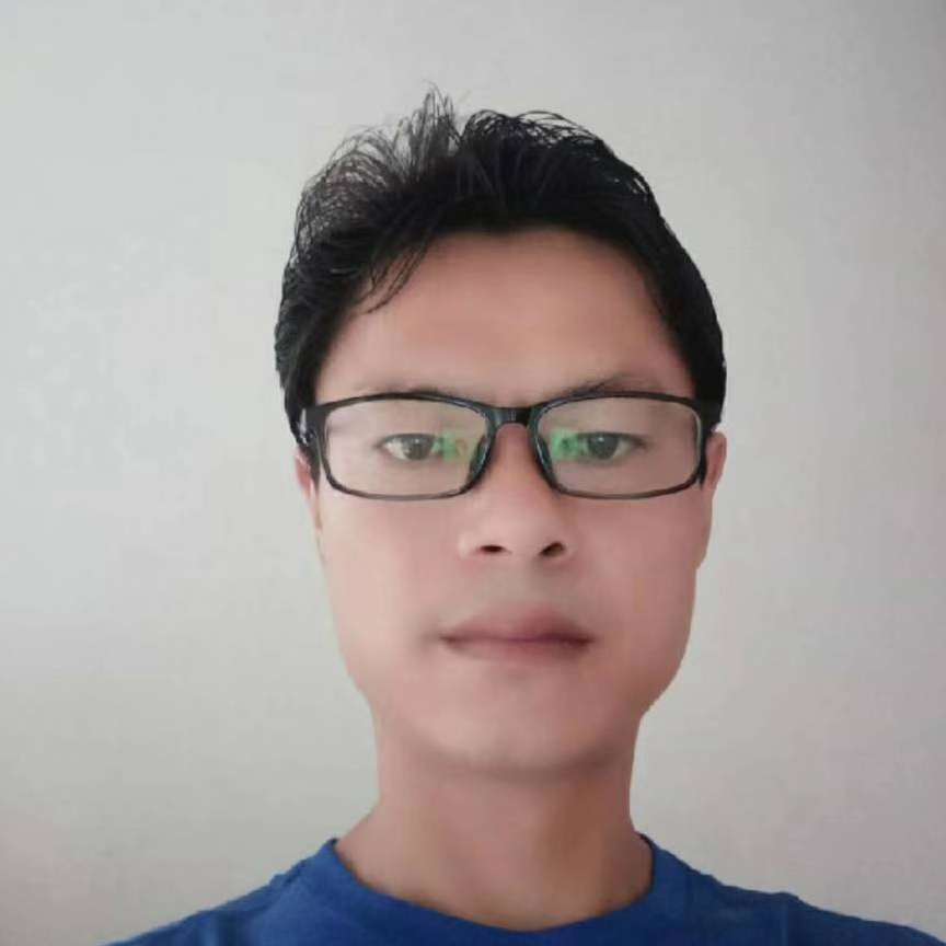 店员等于默默的照片