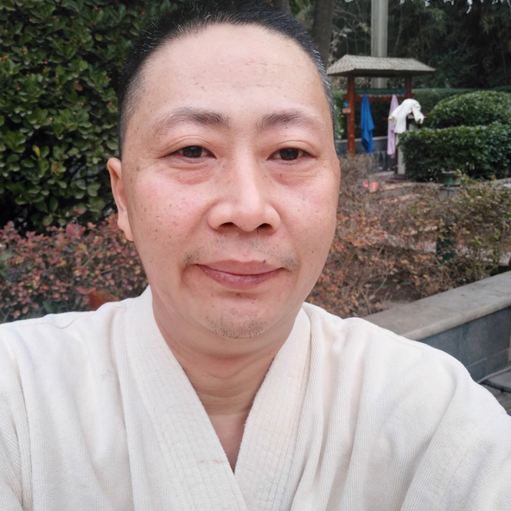 一生相爱相护的照片