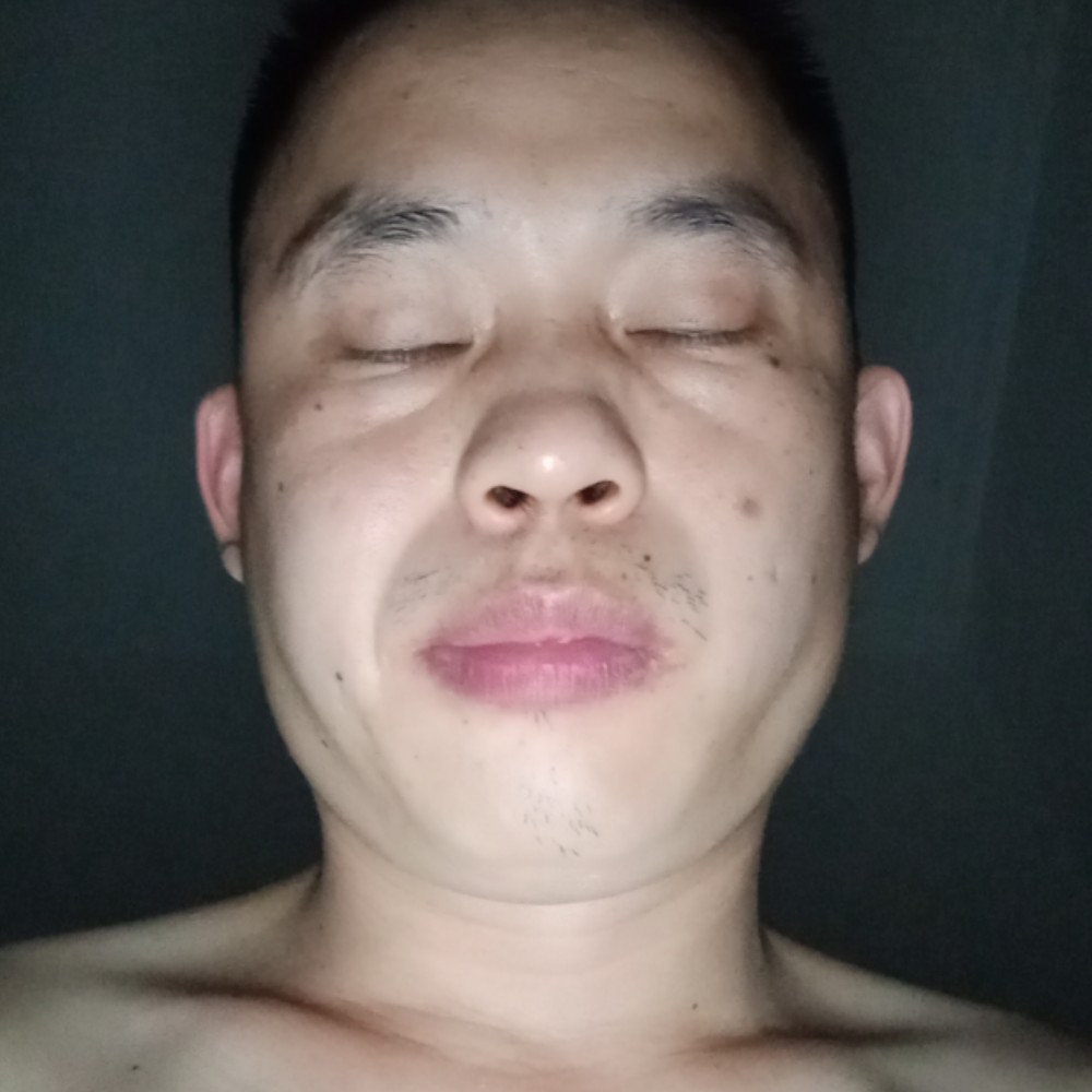 忧心起床的照片