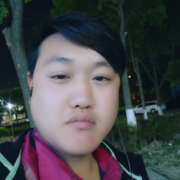 巨人勤劳的照片