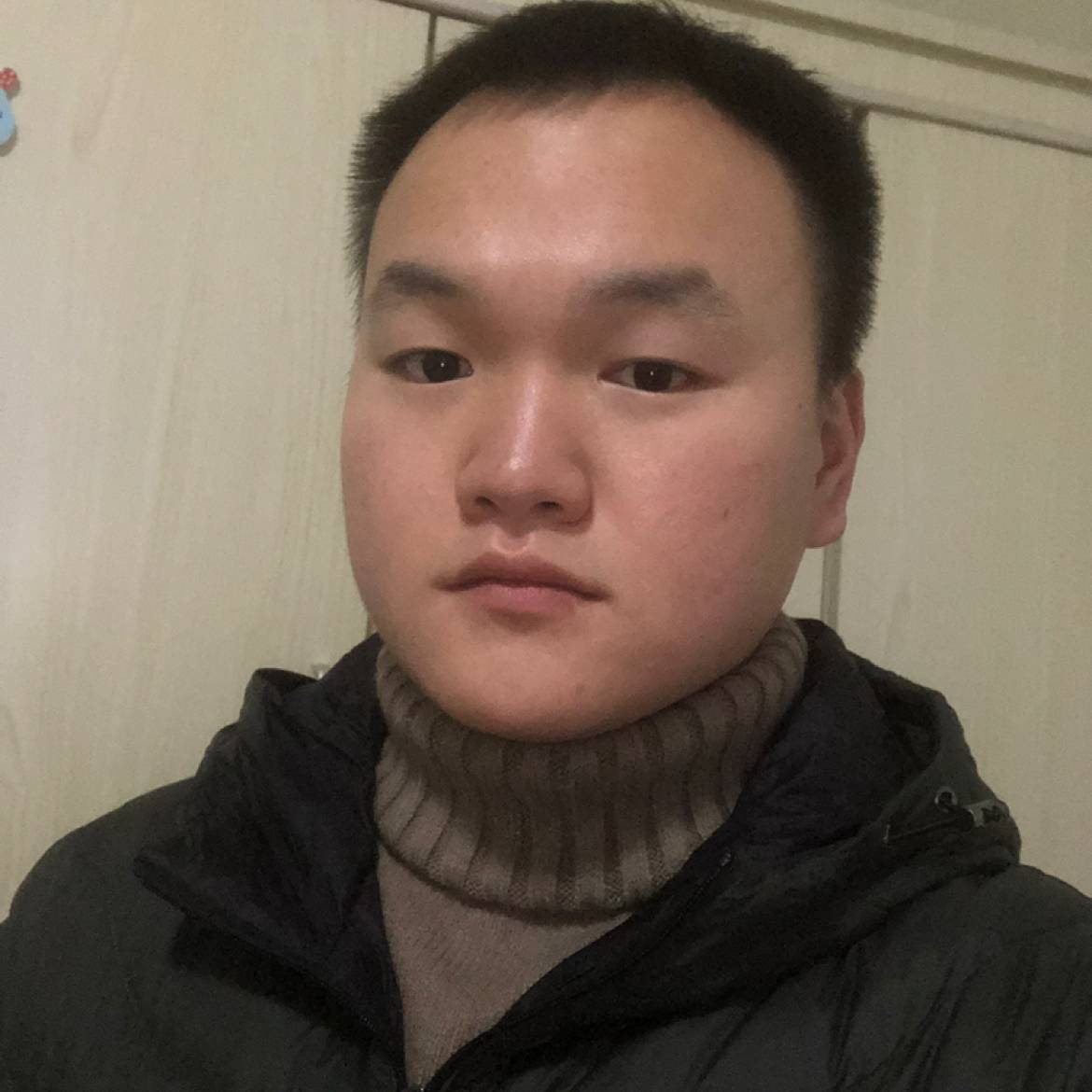 路过的小道童的照片