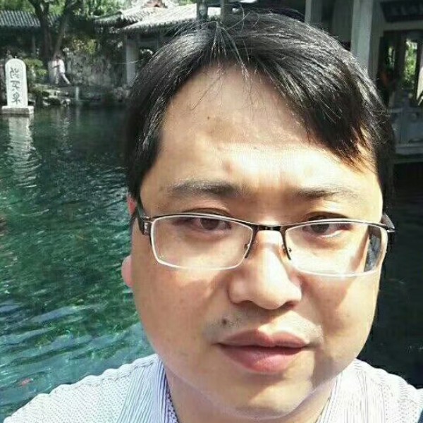 清爽机器猫的照片