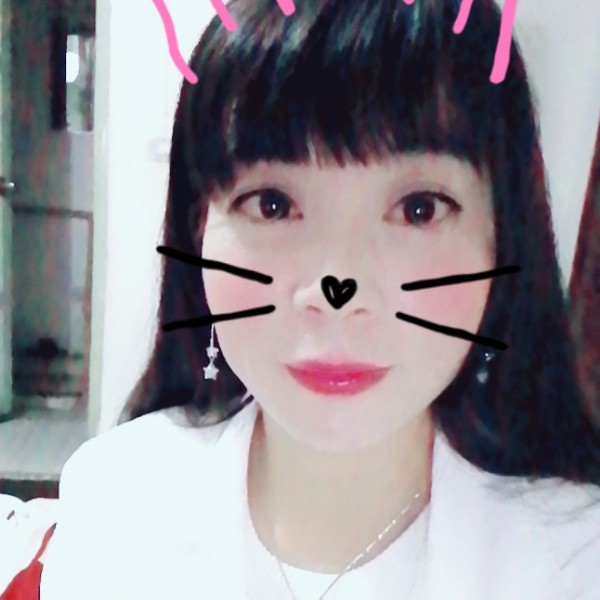 清脆紫萱的照片