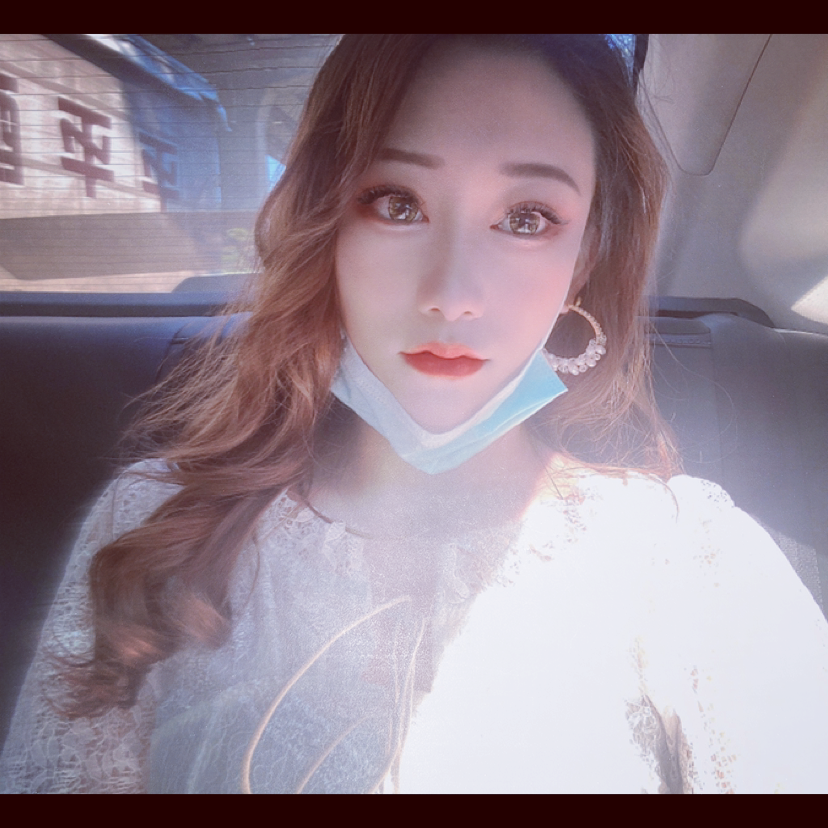 陈翌彤彤彤的照片