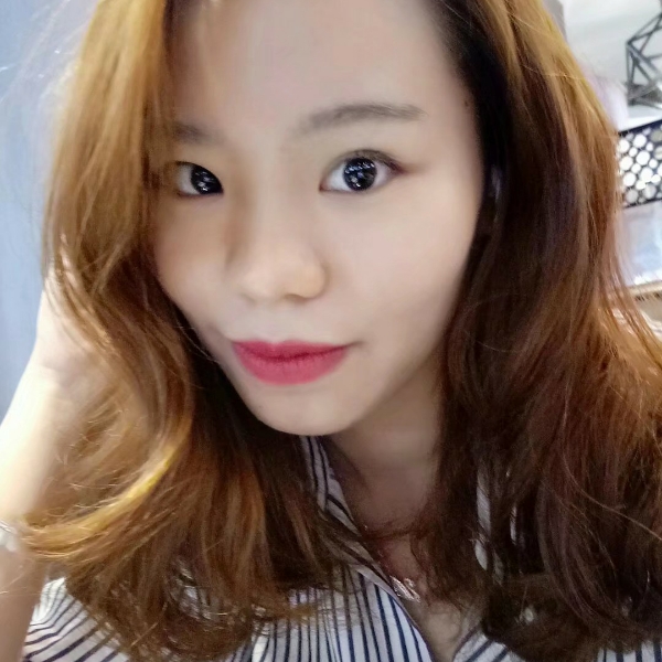 短靴能干的照片