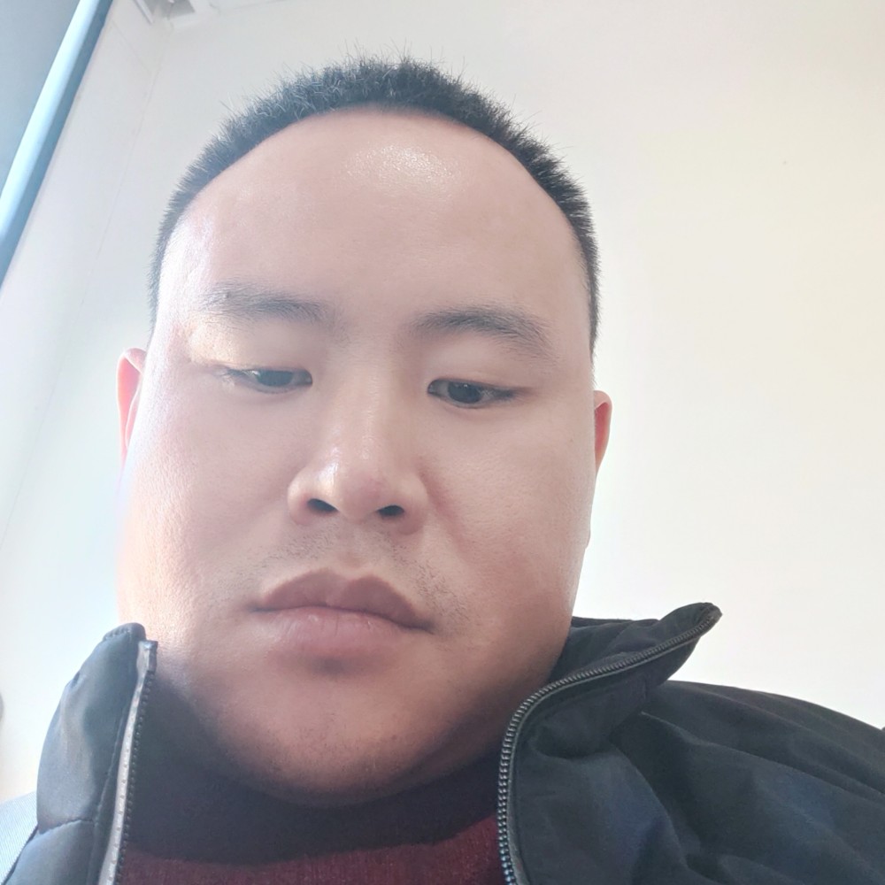 微笑闻绝影的照片