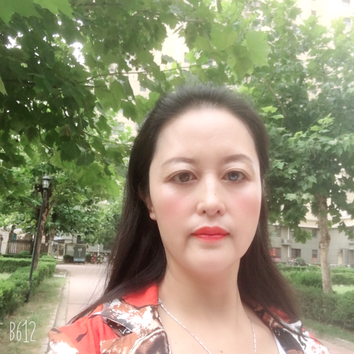 幸福的单身的照片