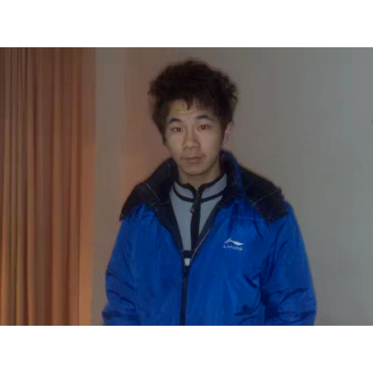 容易被伤的直男的照片