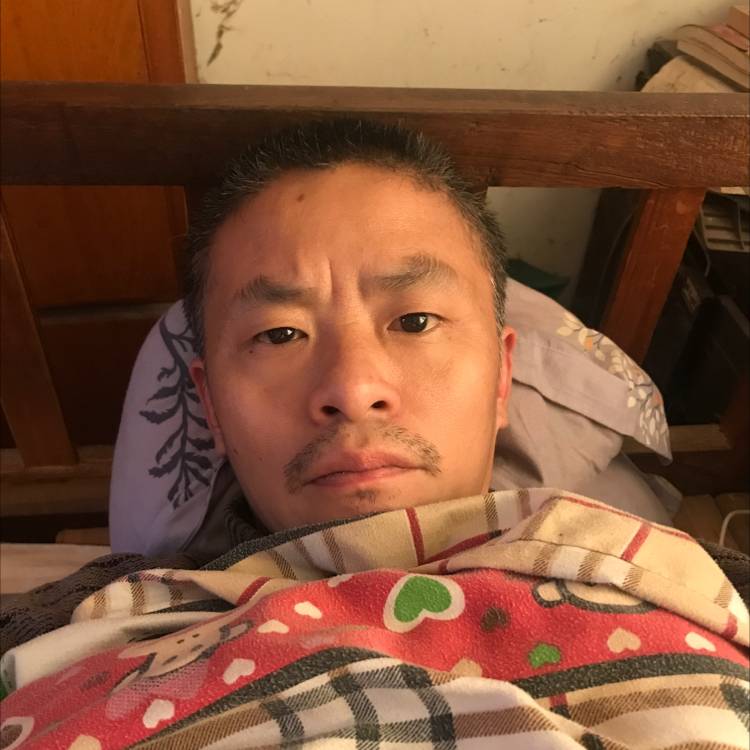 微凉迎爱笑的照片