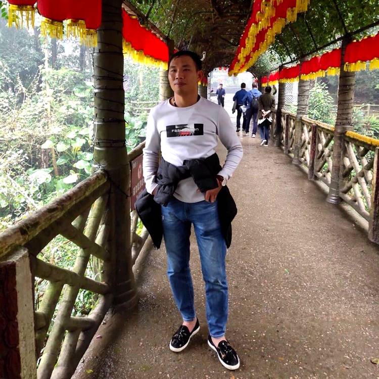 丰富邂逅台灯的照片