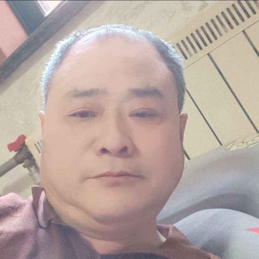 开朗保卫小懒猪的照片